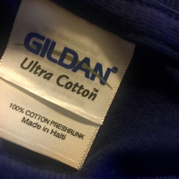 Summer No Shoes No Worries Beach Graphic T-Shirt - Picture 6 of 6